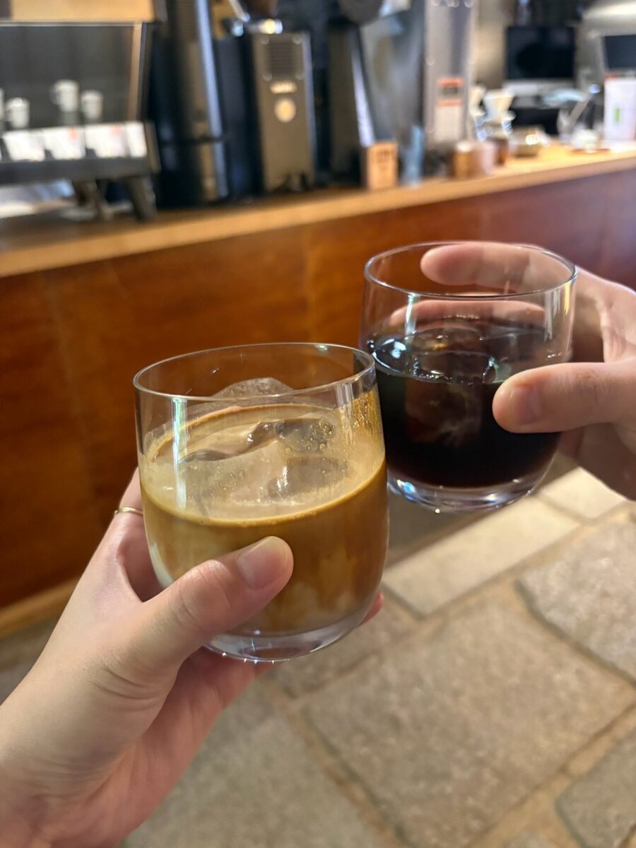 WEEKENDERS COFFEE ROASTERYで飲んだアイスコーヒーとアイスラテ